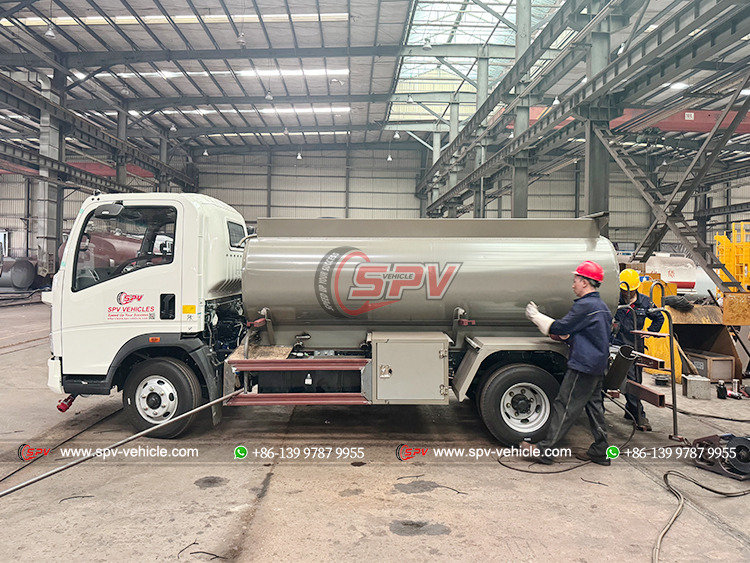 1 Unit of Howo Fuel Truck in SPV Factory